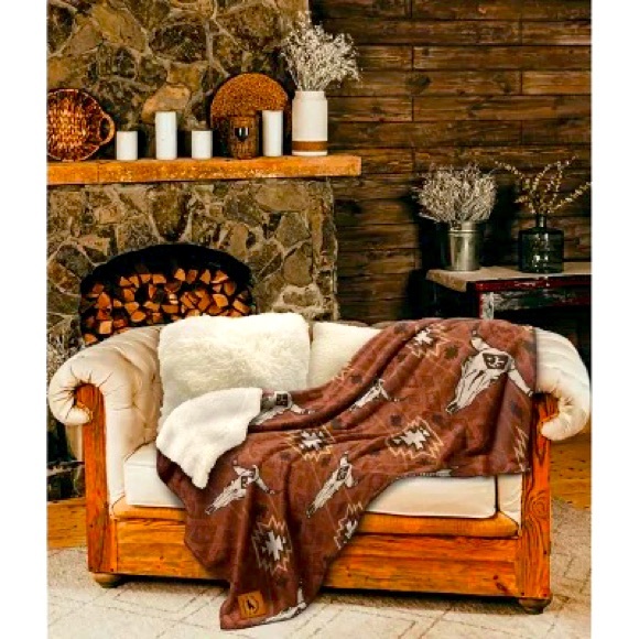Yellowstone Bedding Yellowstone Silk Touch Sherpa Reverse Throw 6 X